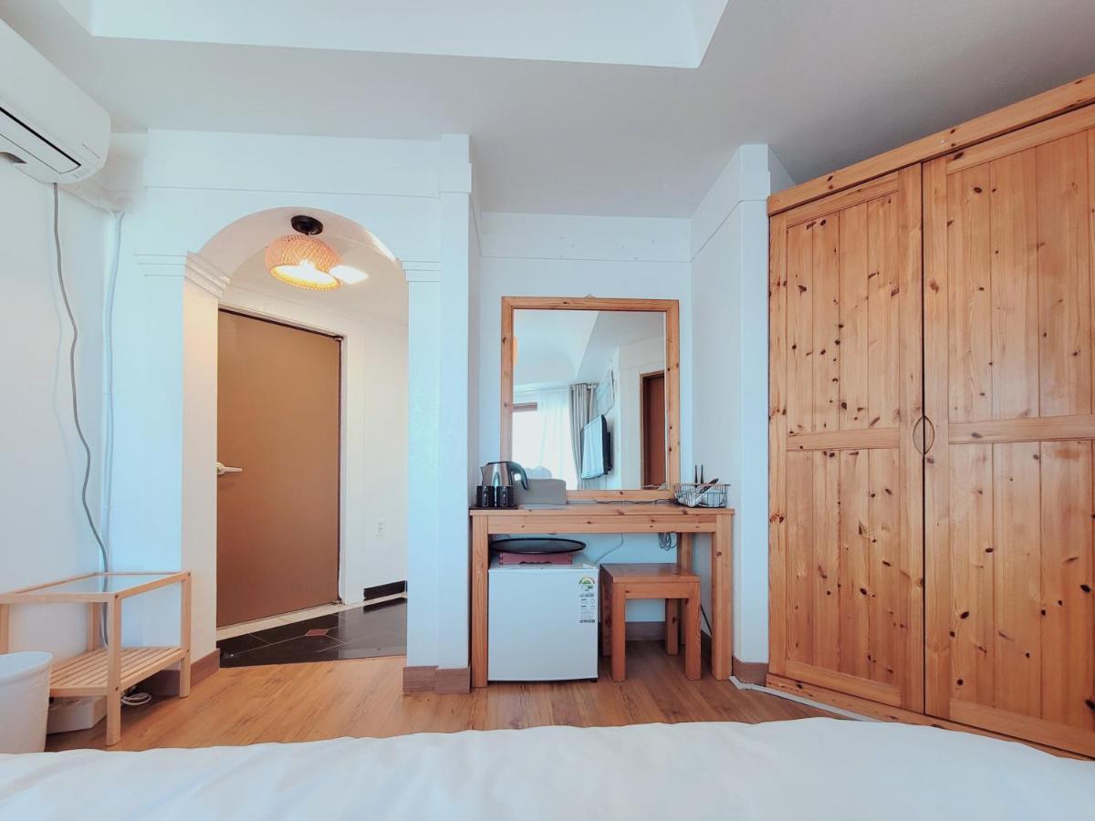 Seogwiporto Villa Eksteriør bilde