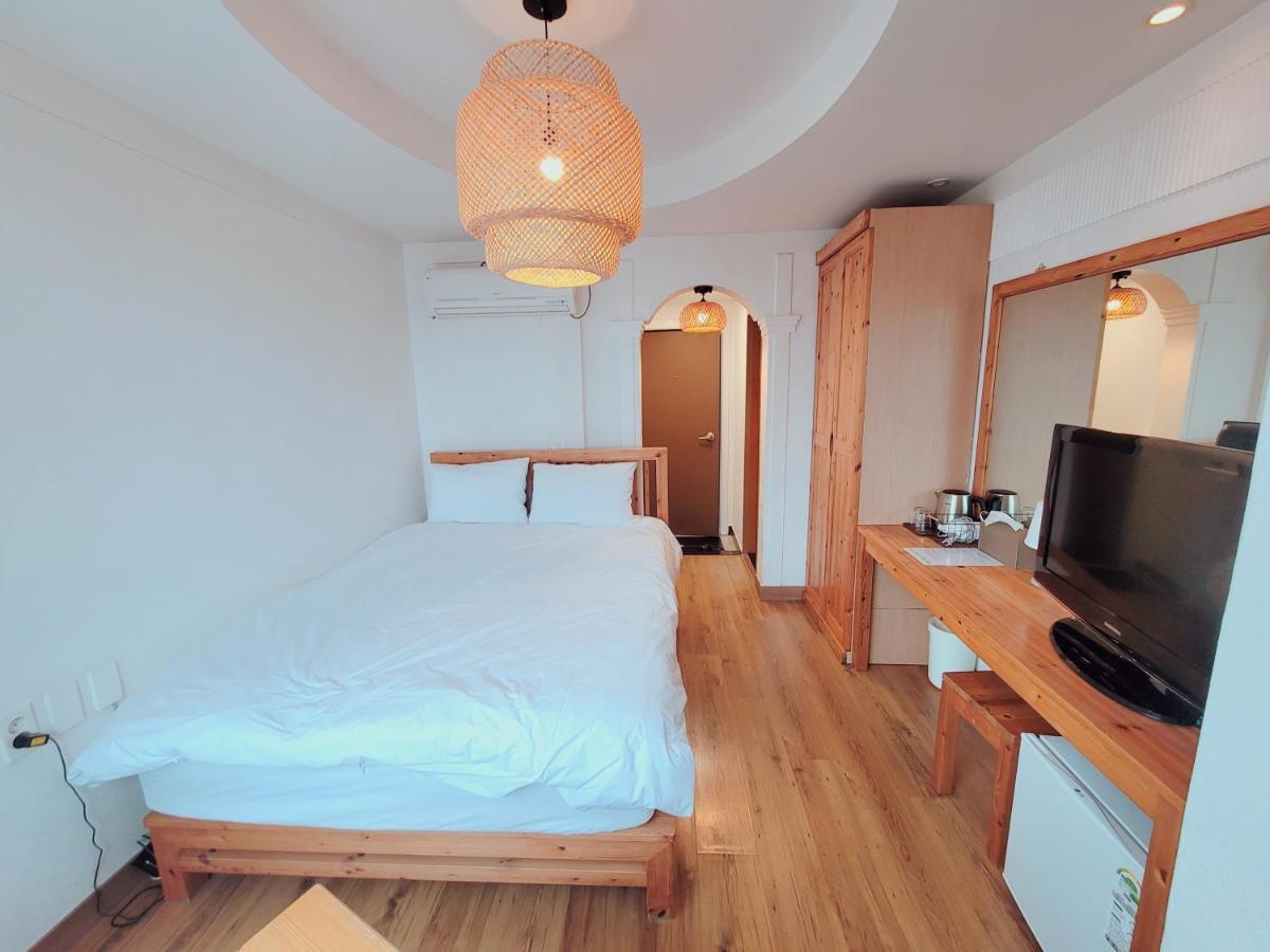 Seogwiporto Villa Eksteriør bilde